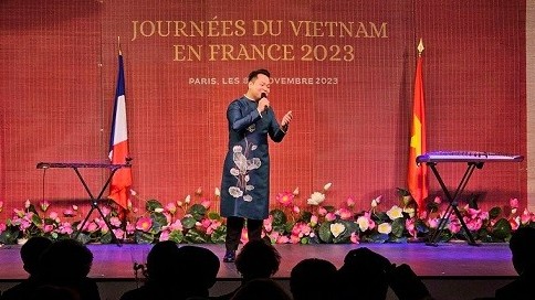 Chàng nghệ sĩ Việt lan tỏa làn điệu dân ca Ví, Giặm ra thế giới