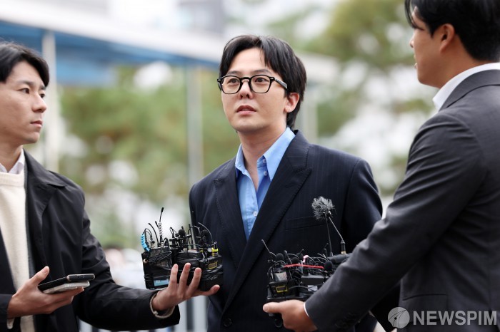 Tầm ảnh hưởng của G-Dragon – ‘ông hoàng’ thời trang K-Pop