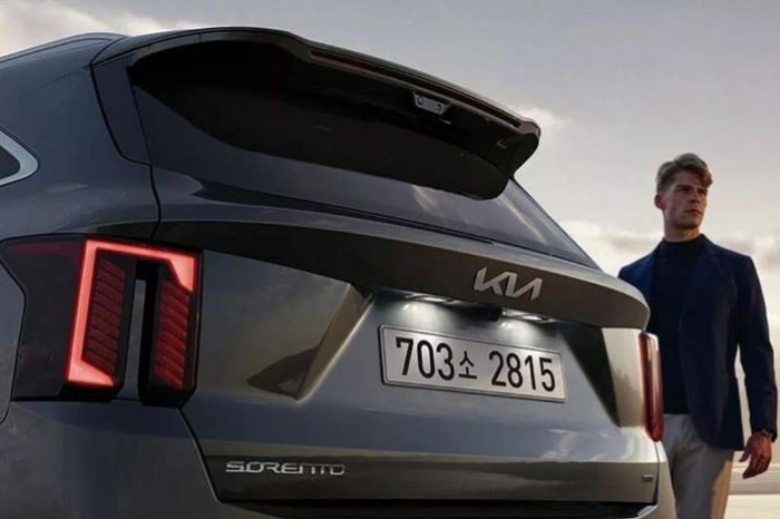 Lộ diện hình ảnh Kia Sorento 2025 trước ngày ra mắt