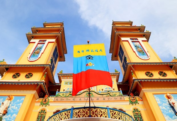 Kiệt tác kiến trúc tôn giáo độc đáo ở Tây Ninh