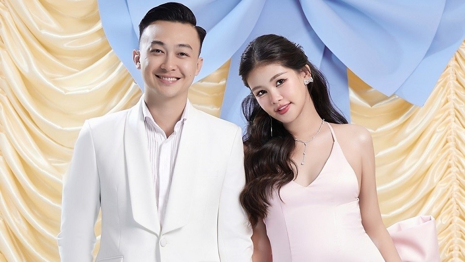 Hoa hậu Lê Âu Ngân Anh xinh đẹp, rạng rỡ trong bộ ảnh mới