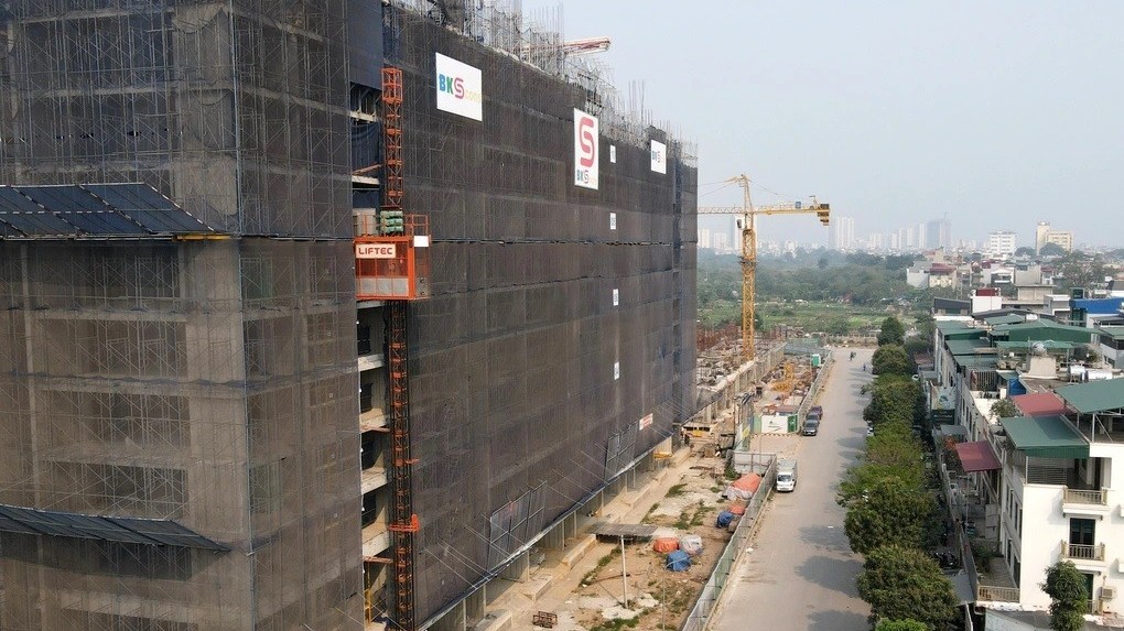 Bất động sản mới nhất: Thị trường thoát nguy cơ ‘mất phanh’, Hà Nội dừng chủ trương đầu tư 1 dự án, giá trị pháp lý của sổ hồng và sổ đỏ