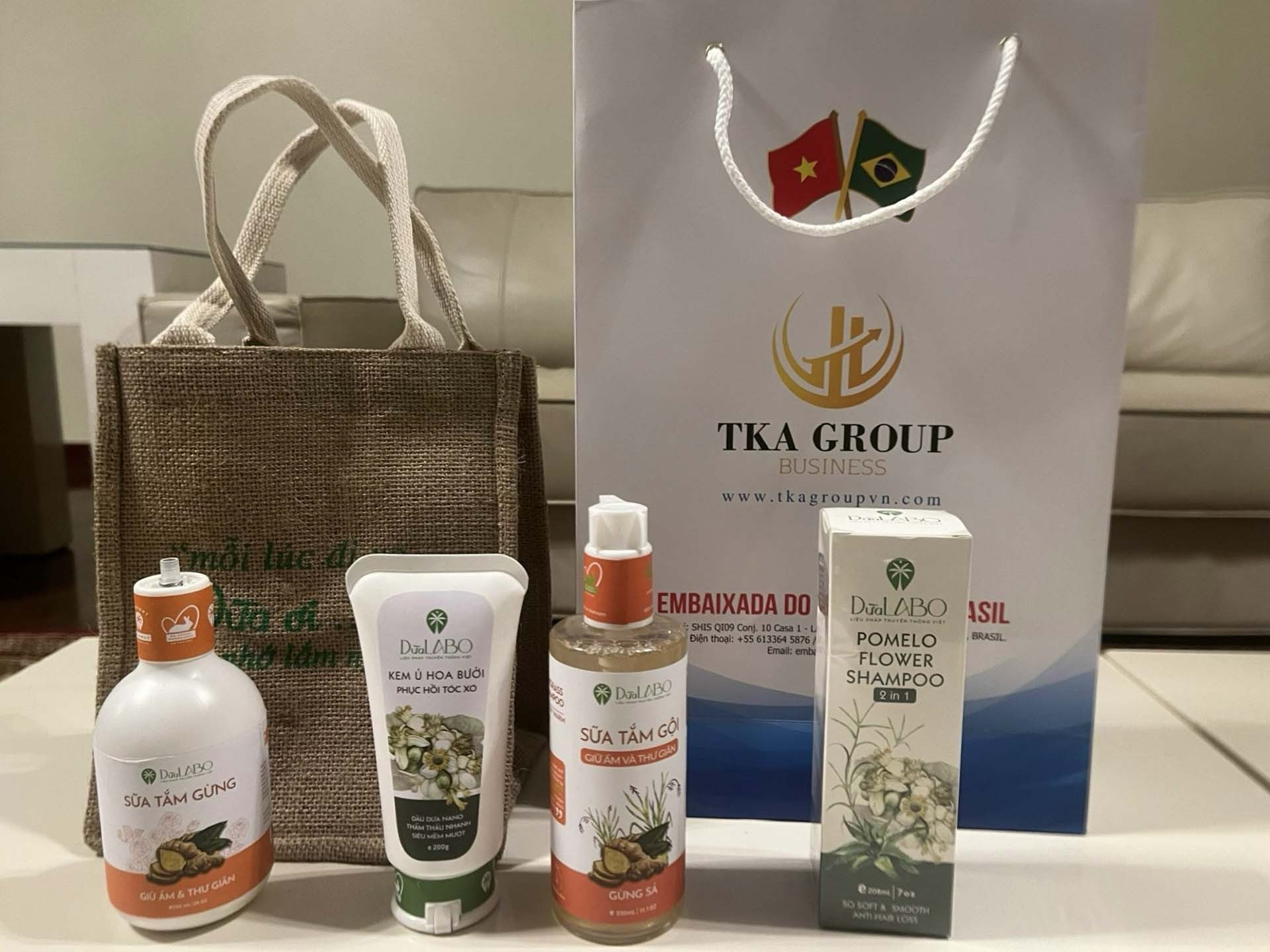 Ðại sứ Bùi Văn Nghị tiếp Tổng thư ký Hội Hữu nghị Brazil-Việt Nam Tăng cường hợp tác đầu tư thương mại giữa doanh nghiệp Thái Lan Việt Nam-Lào-Campuchia-Myanmar