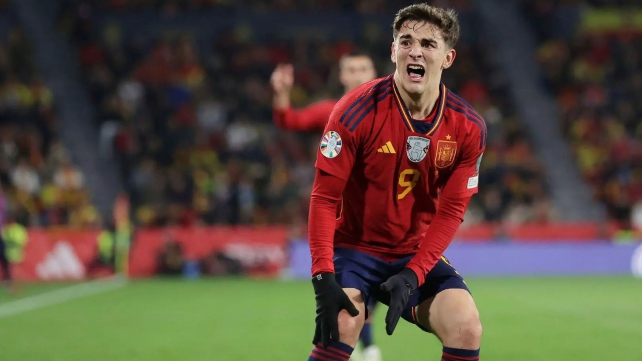 Barca: Gavi chấn thương nặng, FIFA bồi thường hơn 5 triệu Euro