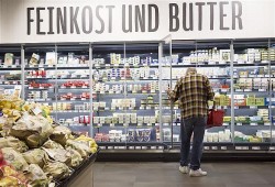 Bầu cử Mỹ 2024: Thị trường 'gọi tên' ông Trump, EUR 'tụt dốc', đà suy yếu chưa dừng ở đó