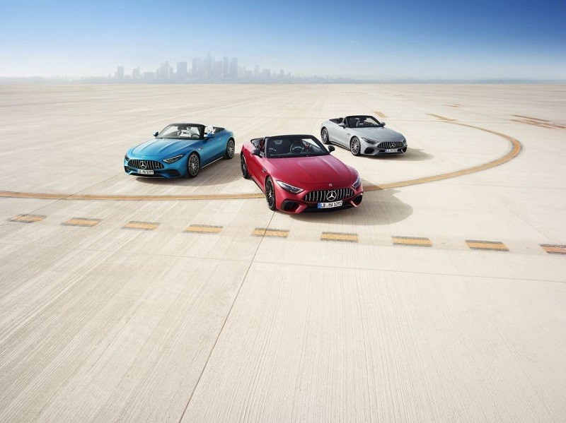 Cận cảnh xe thể thao mui trần Mercedes-AMG SL ra mắt tại Việt Nam, giá từ 6,959 tỷ đồng