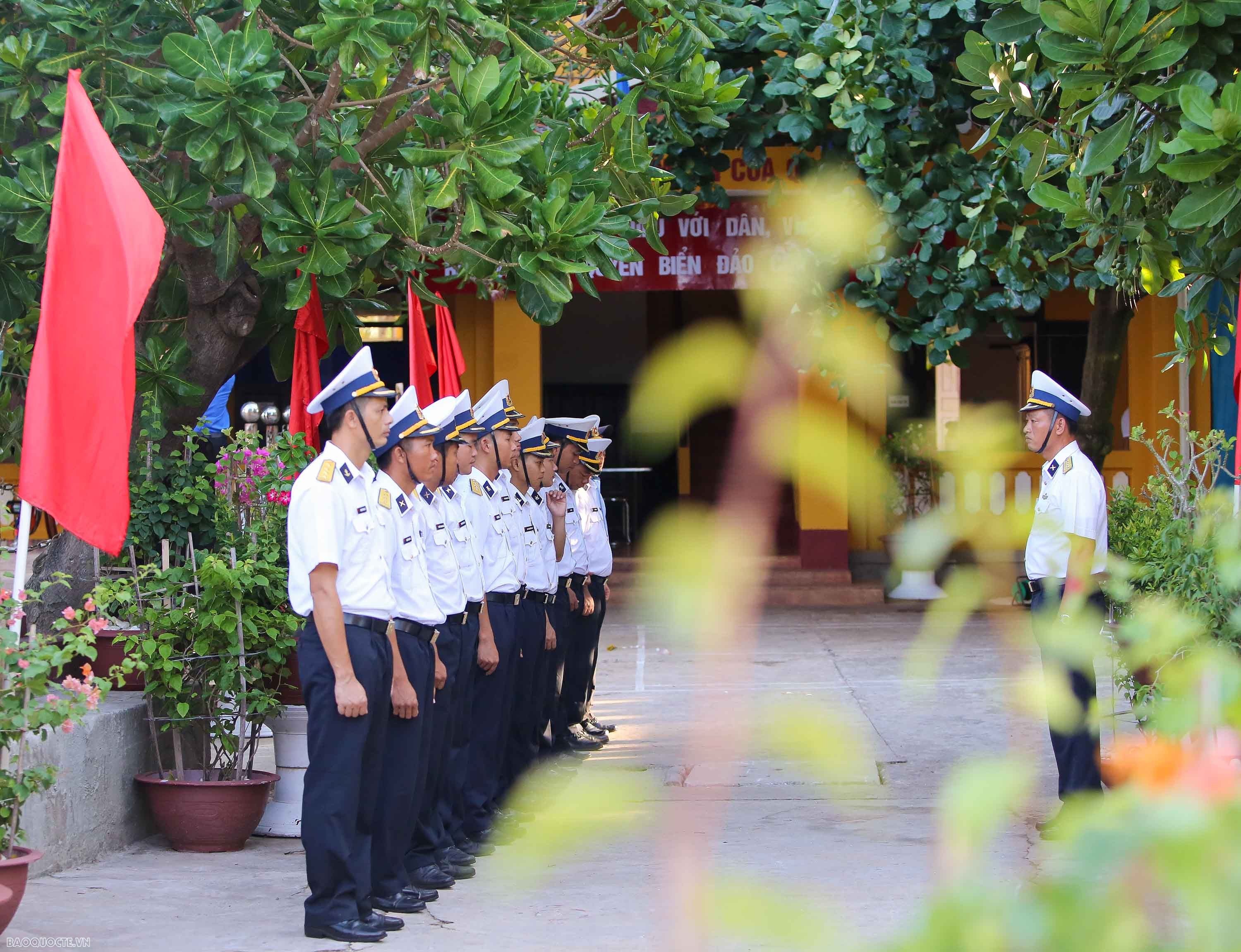 Vượt sóng vào An Bang