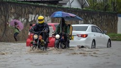 Lũ lụt kéo dài tại Somalia và Kenya, số người thiệt mạng ngày một gia tăng