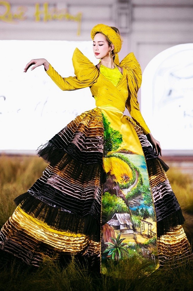 Siêu mẫu Võ Hoàng Yến