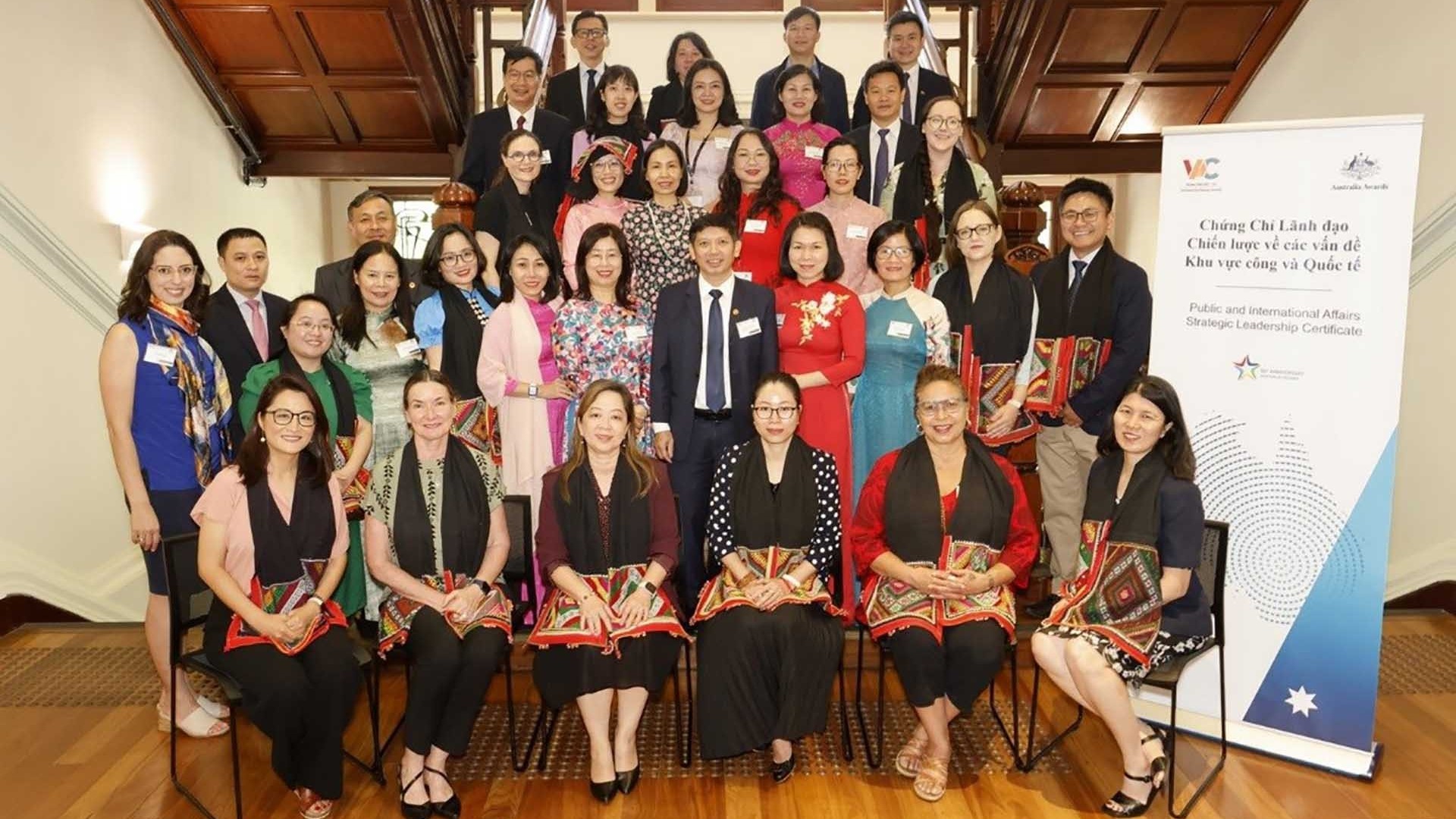 Khai giảng khóa học ngắn hạn ‘Chứng chỉ lãnh đạo chiến lược về các vấn đề khu vực công và quốc tế’