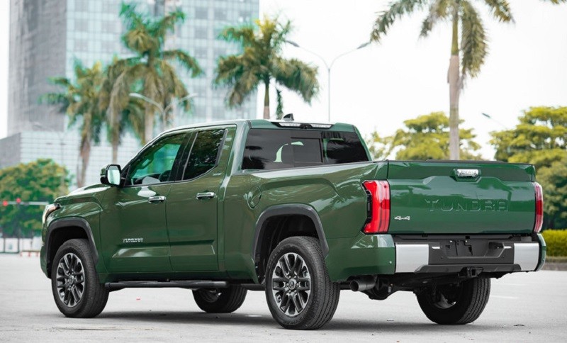 Cận cảnh siêu bán tải Toyota Tundra Limited 2022 vừa về Việt Nam, giá hơn 5 tỷ đồng Cận cảnh siêu bán tải Toyota Tundra Limited 2022 vừa về Việt Nam, giá hơn 5 tỷ đồng