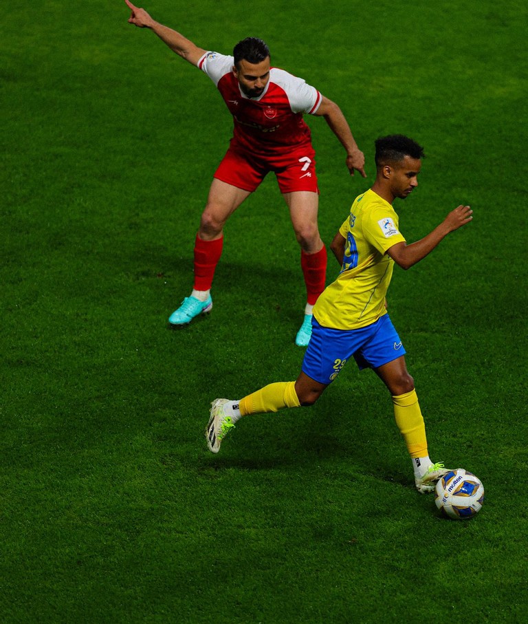 Trận này Al Nassr cầm bóng 51%, tung ra tổng cộng 6 cú dứt điểm và chỉ một đi trúng đích. Trong khi đó, Persepolis có 12 lần dứt điểm và 4 trong số đó đi trúng mục tiêu. 