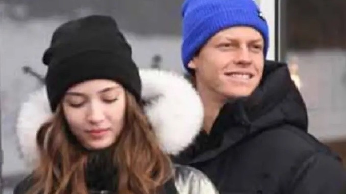 Chuyện hẹn hò kín tiếng của tay vợt Jannik Sinner và bạn gái người mẫu