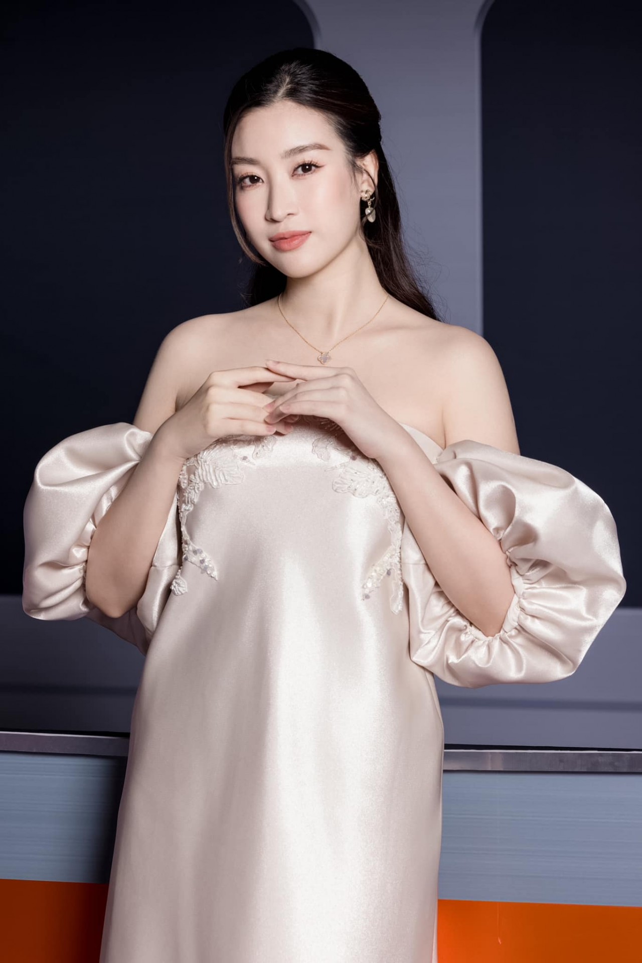 Nhan sắc Hoa hậu Đỗ Mỹ Linh