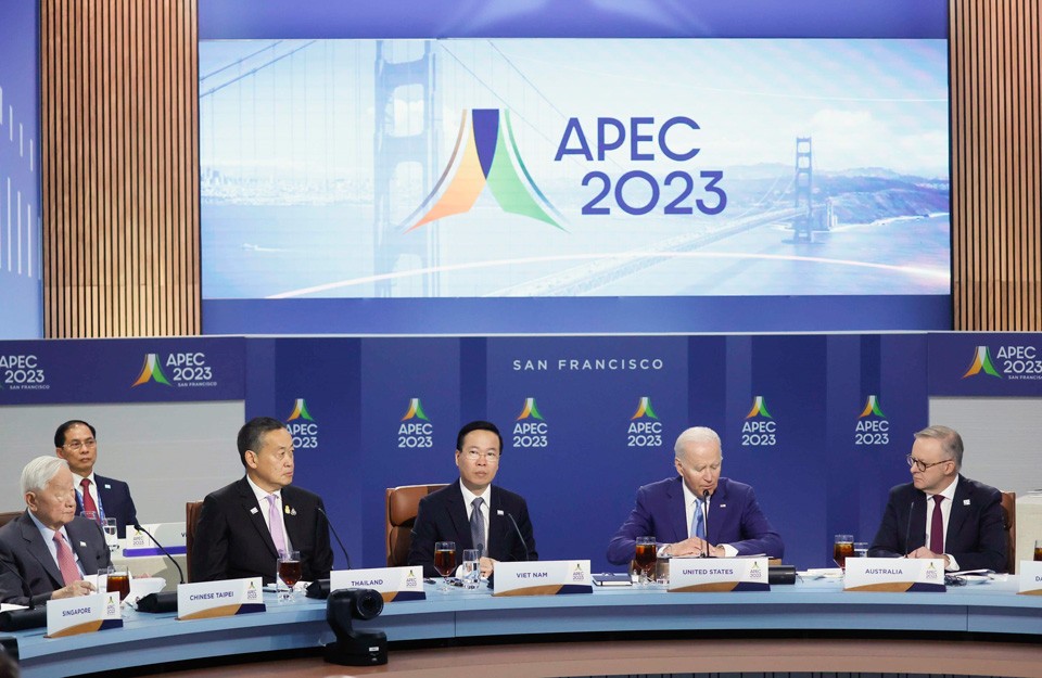 Chủ tịch nước Võ Văn Thưởng dự và phát biểu tại Phiên Đối thoại giữa các Nhà Lãnh đạo các nền kinh tế APEC với các khách mời.