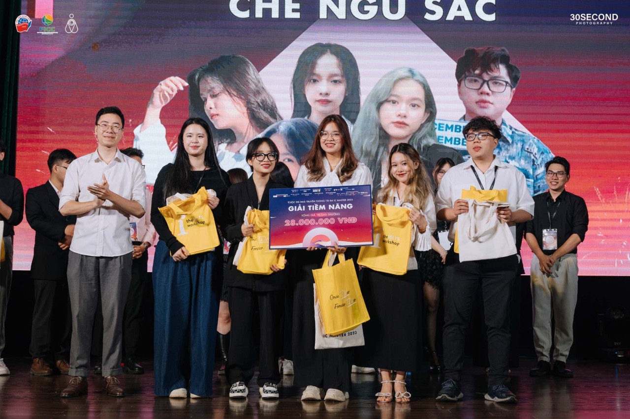 Chè Ngũ Sắc - Đội thi bảng Đắk Lắk giành giải Tiềm năng Chè Ngũ Sắc - Đội thi bảng Đắk Lắk giành giải Tiềm năng