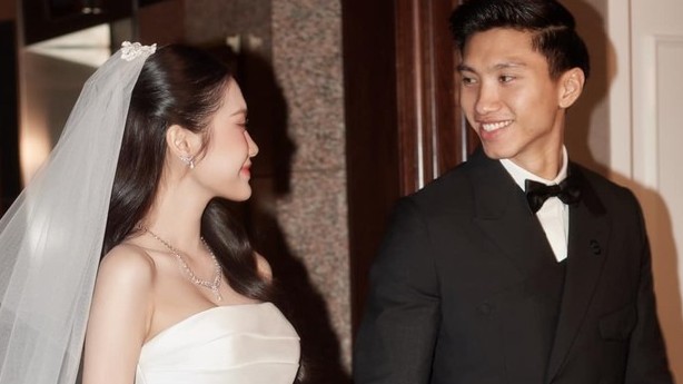 Ngắm loạt ảnh ngọt ngào, tình tứ của Đoàn Văn Hậu - Doãn Hải My