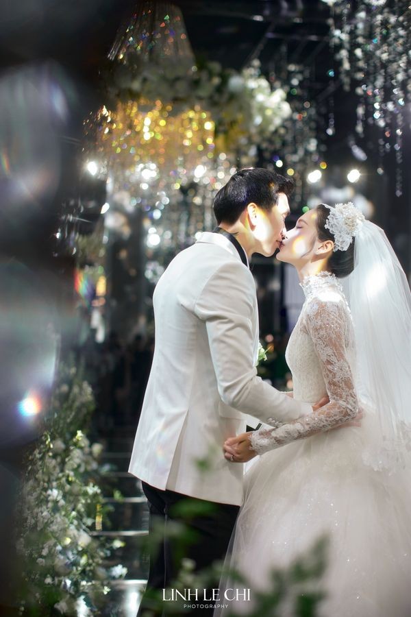 Ngắm loạt ảnh ngọt ngào, tình tứ của Đoàn Văn Hậu - Doãn Hải My