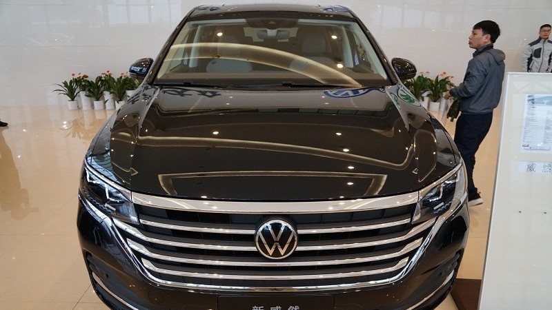 Volkswagen Viloran sẽ về Việt Nam vào cuối tháng 12, giá từ 1,989 tỷ đồng