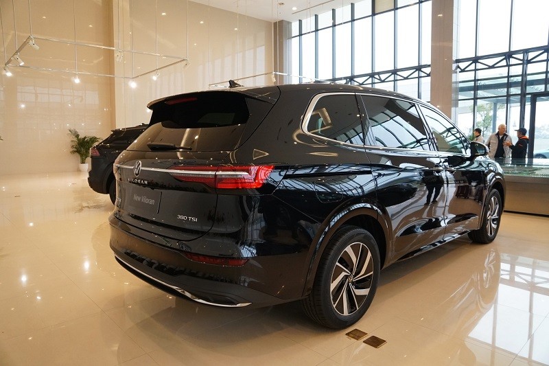 Volkswagen Viloran sẽ về Việt Nam vào cuối tháng 12, giá từ 1,989 tỷ đồng Volkswagen Viloran sẽ về Việt Nam vào cuối tháng 12, giá từ 1,989 tỷ đồng