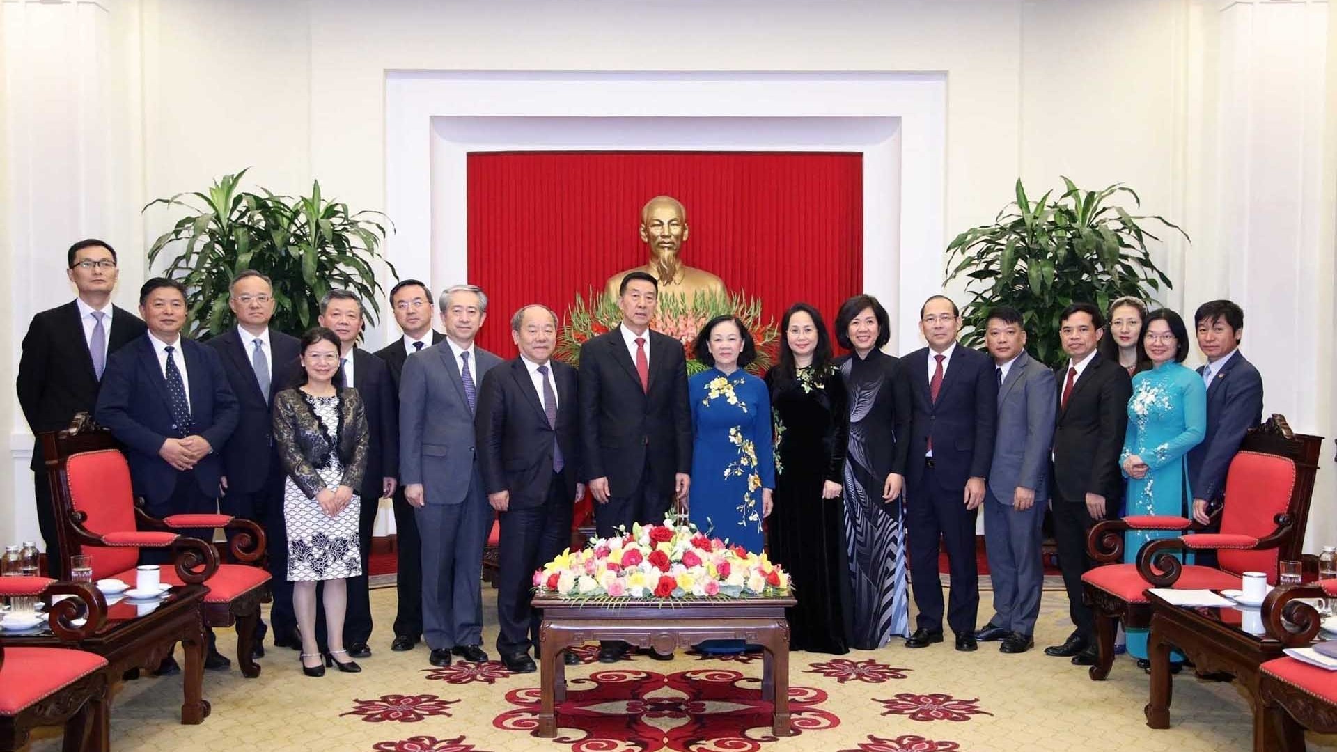 Thường trực Ban Bí thư Trương Thị Mai tiếp Đoàn đại biểu Chính hiệp toàn quốc Trung Quốc