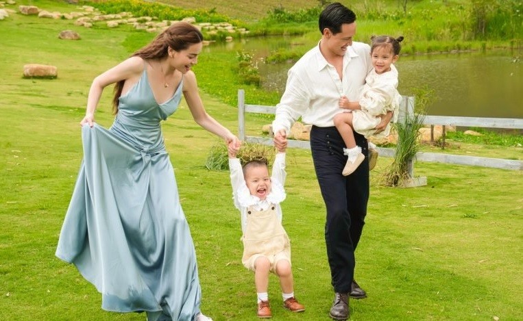 Lần đầu tiên gia đình Hồ Ngọc Hà đóng chung MV.