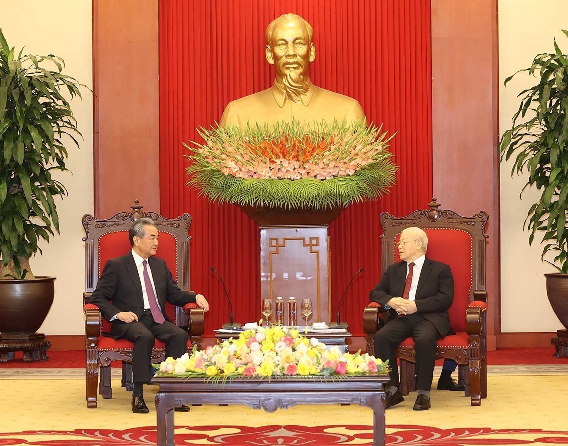 Tổng Bí thư Nguyễn Phú Trọng tiếp đồng chí Vương Nghị, Ủy viên Bộ Chính trị, Chủ nhiệm Văn phòng Ủy ban công tác Đối ngoại Trung ương Đảng Cộng sản Trung Quốc, Bộ trưởng Ngoại giao Trung Quốc. (Nguồn: TTXVN) Tổng Bí thư Nguyễn Phú Trọng tiếp đồng chí Vương Nghị, Ủy viên Bộ Chính trị, Chủ nhiệm Văn phòng Ủy ban công tác Đối ngoại Trung ương Đảng Cộng sản Trung Quốc, Bộ trưởng Ngoại giao Trung Quốc. (Nguồn: TTXVN)