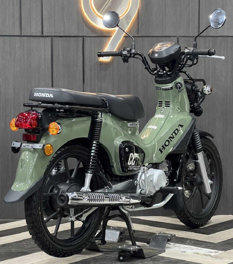 Cận cảnh xe máy tí hon Honda Cross Cub 110 2023 vừa về Việt Nam, giá 81 triệu đồng Cận cảnh xe máy tí hon Honda Cross Cub 110 2023 vừa về Việt Nam, giá 81 triệu đồng