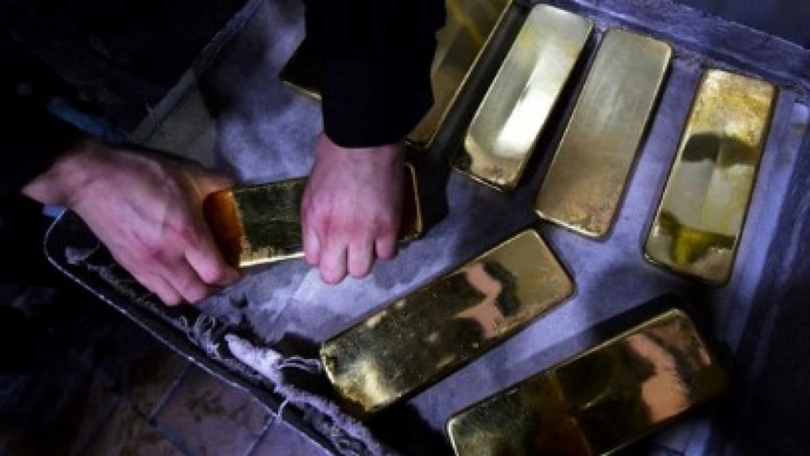 Giá vàng hôm nay 5/12/2023: Giá vàng tăng vù vù, chạm mốc cao nhất mọi thời đại, nhà đầu từ ồ ạt chốt lãi, vàng SJC sinh lời tốt nhất