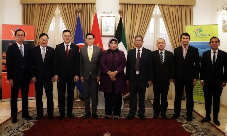 Đại sứ quán Việt Nam tại Kuwait kỷ niệm 36 năm UNESCO vinh danh Chủ tịch Hồ Chí Minh