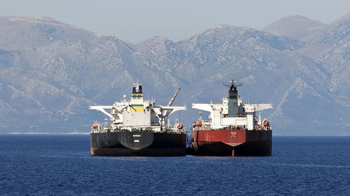 Đàm phán thương mại Mỹ-Ấn Độ 'trật bánh', thuế quan 50% của ông Trump có khiến New Delhi từ bỏ dầu Nga?