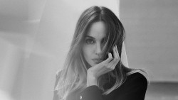 Angelina Jolie bày tỏ khi cuộc sống ổn định sẽ định cư một nơi như Campuchia