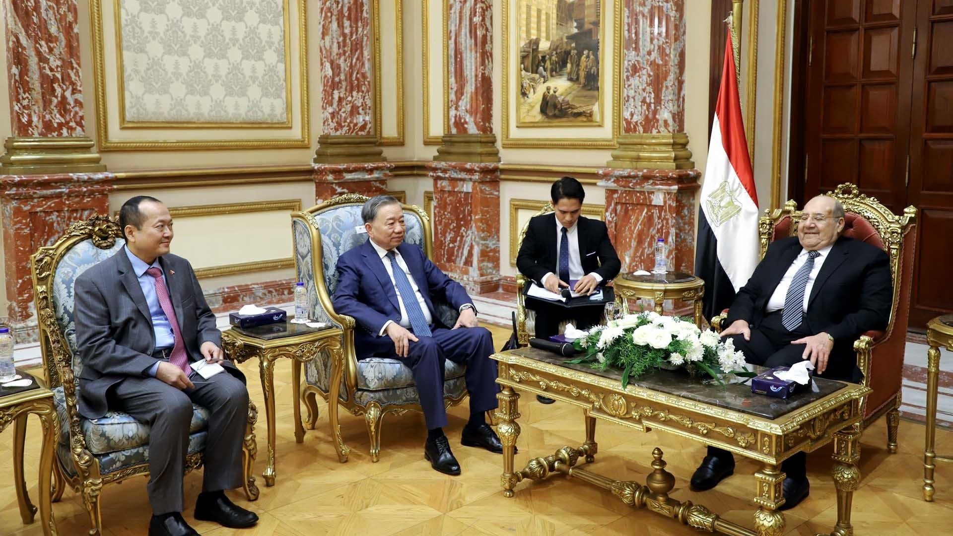 Việt Nam luôn coi trọng quan hệ hữu nghị, hợp tác truyền thống với Ai Cập