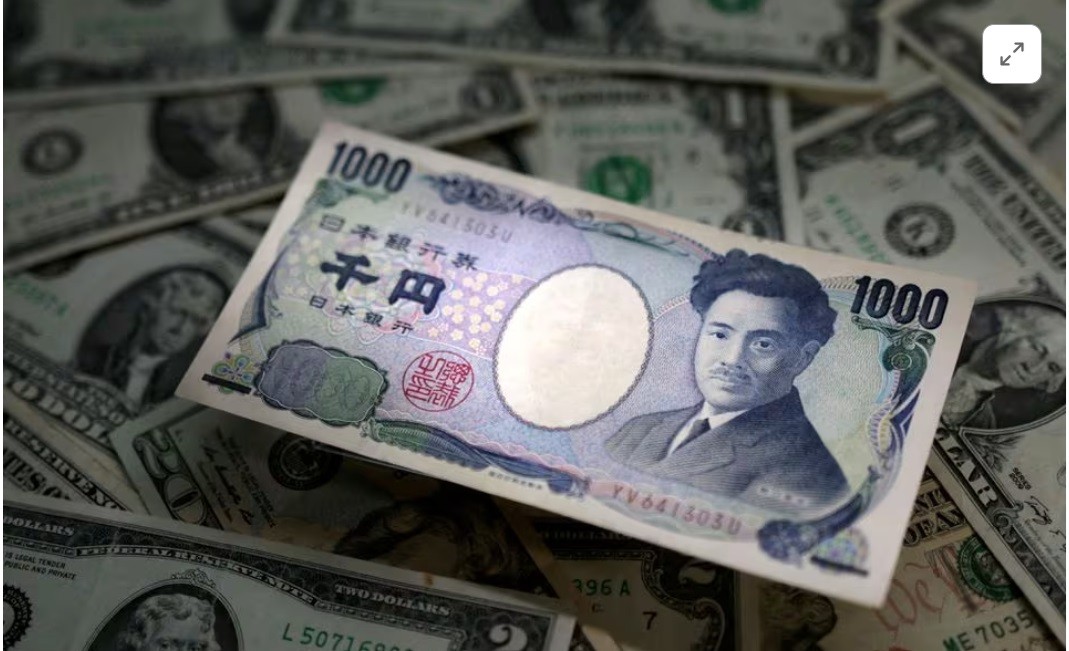 Tỷ giá ngoại tệ hôm nay 8/12: Tỷ giá USD, EUR, CAD, Bảng Anh.. Đồng bạc xanh giảm mạnh so với Yen Nhật, liệu có bàn tay can thiệp?. (Nguồn: Reuters)