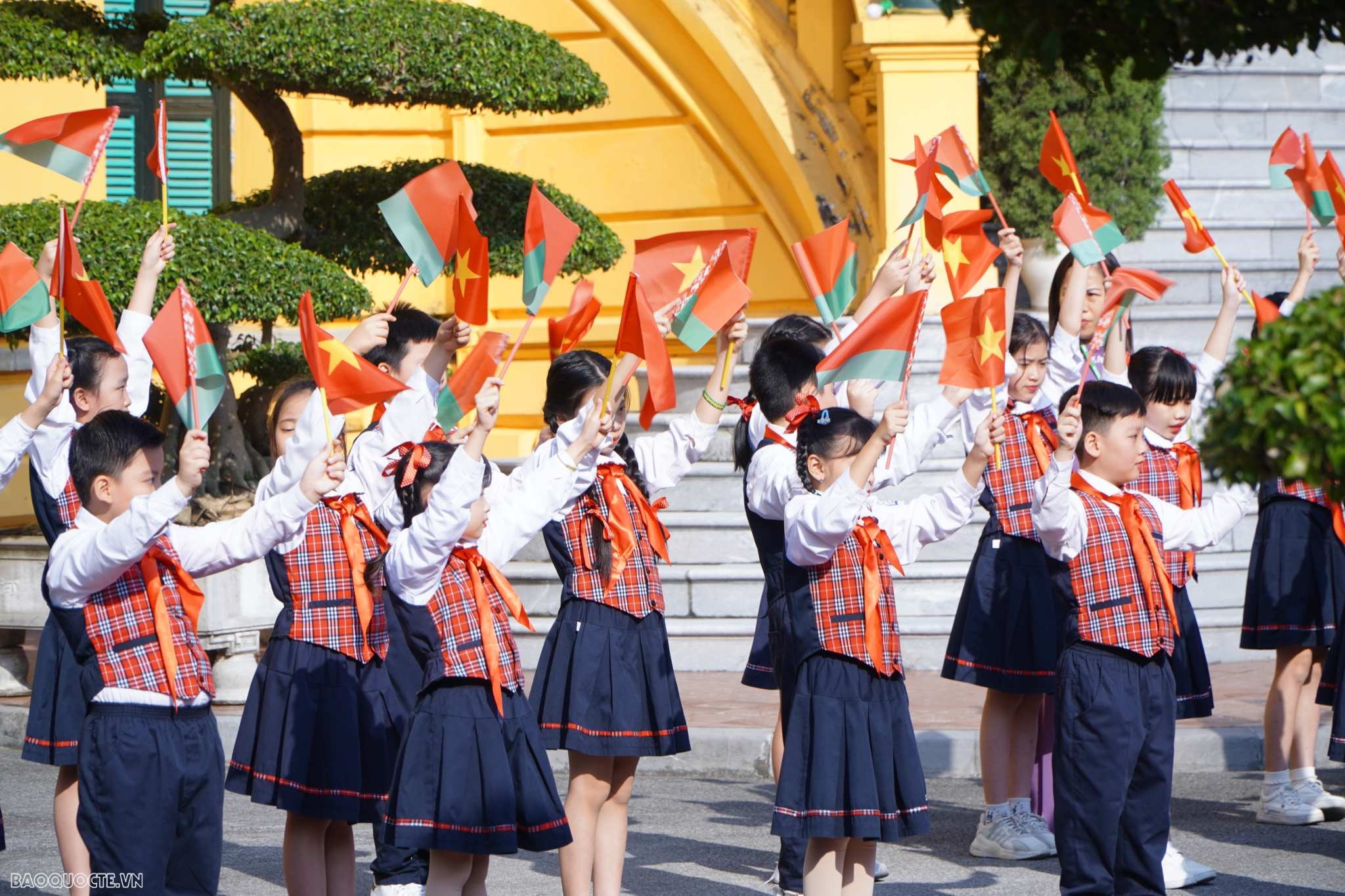 Thủ tướng Phạm Minh Chính chủ trì lễ đón chính thức Thủ tướng Cộng hòa Belarus Roman Golovchenko