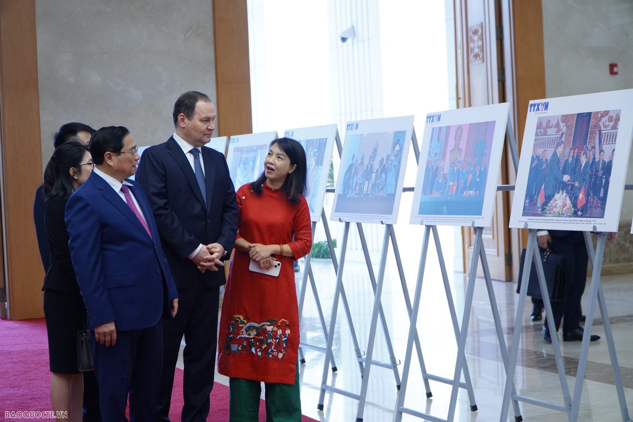 Thủ tướng Phạm Minh Chính chủ trì lễ đón chính thức Thủ tướng Cộng hòa Belarus Roman Golovchenko