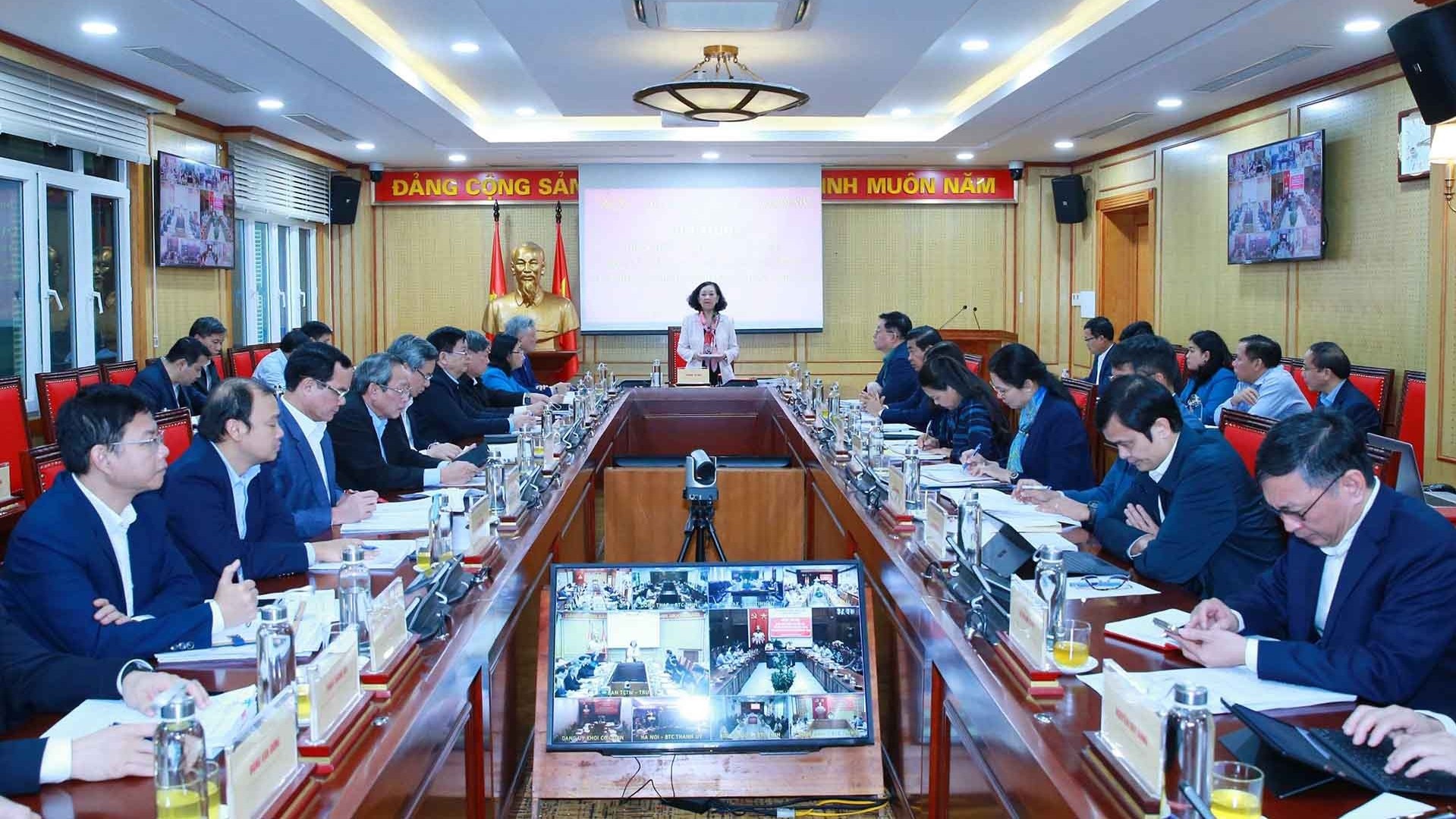 Tổng kết 5 năm công tác xây dựng Đảng và 15 năm thi hành Điều lệ Đảng