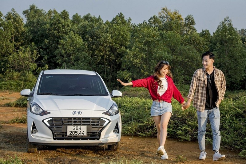 Hyundai Grand i10 là một trong 5 mẫu ô tô giá rẻ nhất thị trường Việt Nam hiện tại. Hyundai Grand i10 là một trong 5 mẫu ô tô giá rẻ nhất thị trường Việt Nam hiện tại.