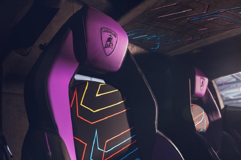 Cận cảnh siêu xe Lamborghini Revuelto Opera Unica phiên bản đặc biệt vừa ra mắt Cận cảnh siêu xe Lamborghini Revuelto Opera Unica phiên bản đặc biệt vừa ra mắt