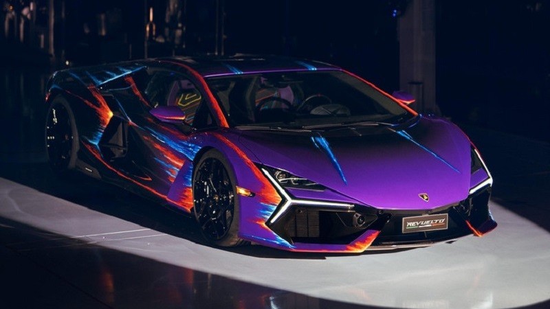 Cận cảnh siêu xe Lamborghini Revuelto Opera Unica phiên bản đặc biệt vừa ra mắt
