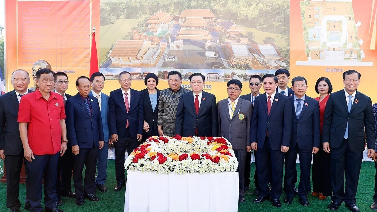 Chủ tịch Quốc hội Vương Đình Huệ thăm Khu di tích Chủ tịch Hồ Chí Minh tại Udon Thani