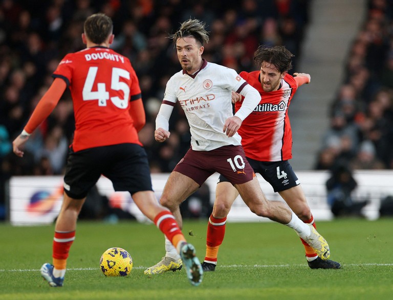 Ngoại hạng Anh: Hình ảnh trận đấu Bernardo Silva, Jack Grealish lập công giúp Man City thắng Luton Town