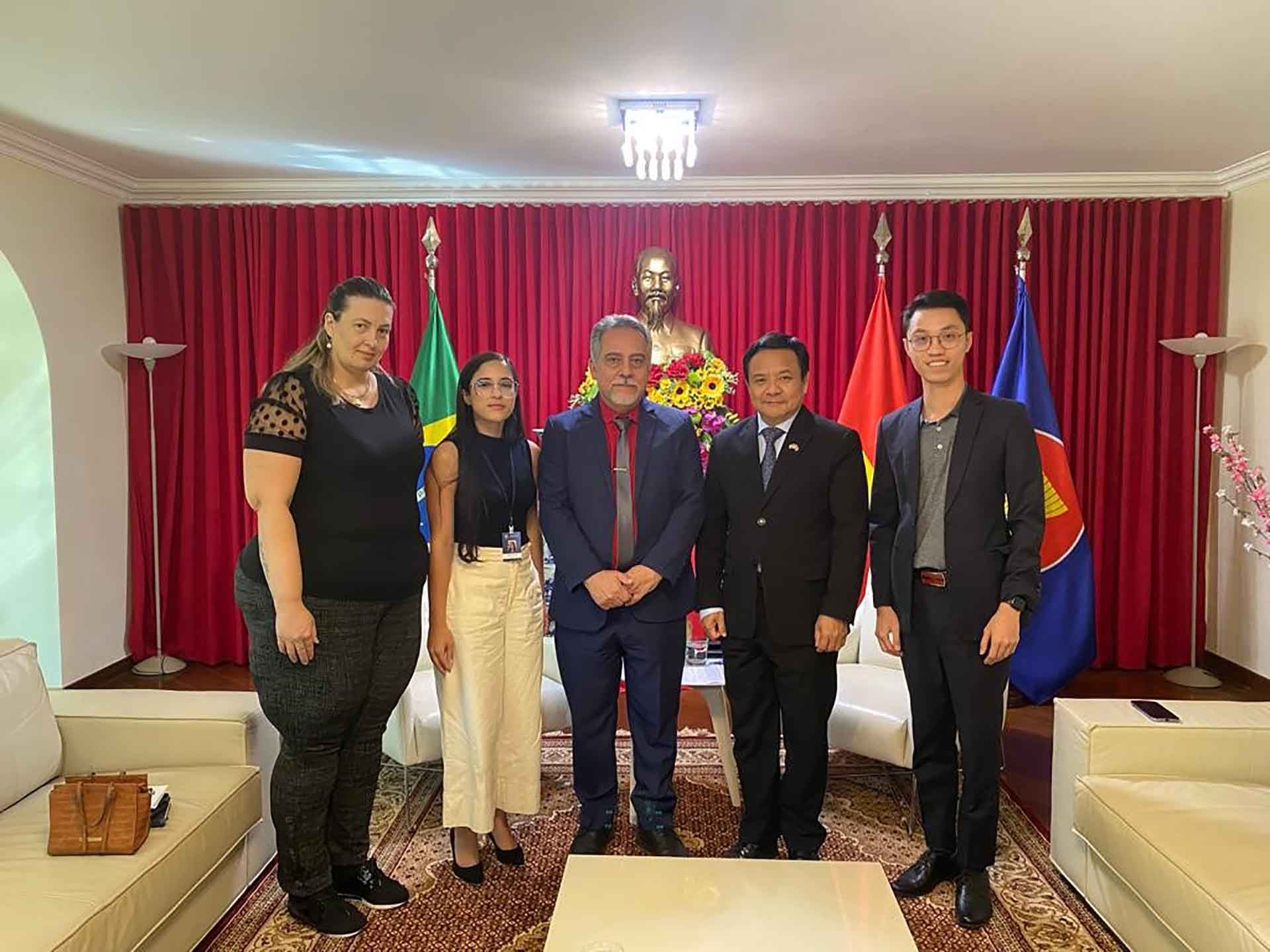 Tăng cường thúc đẩy hợp tác kinh tế thương mại Việt Nam-Brazil Tăng cường thúc đẩy hợp tác kinh tế thương mại Việt Nam-Brazil