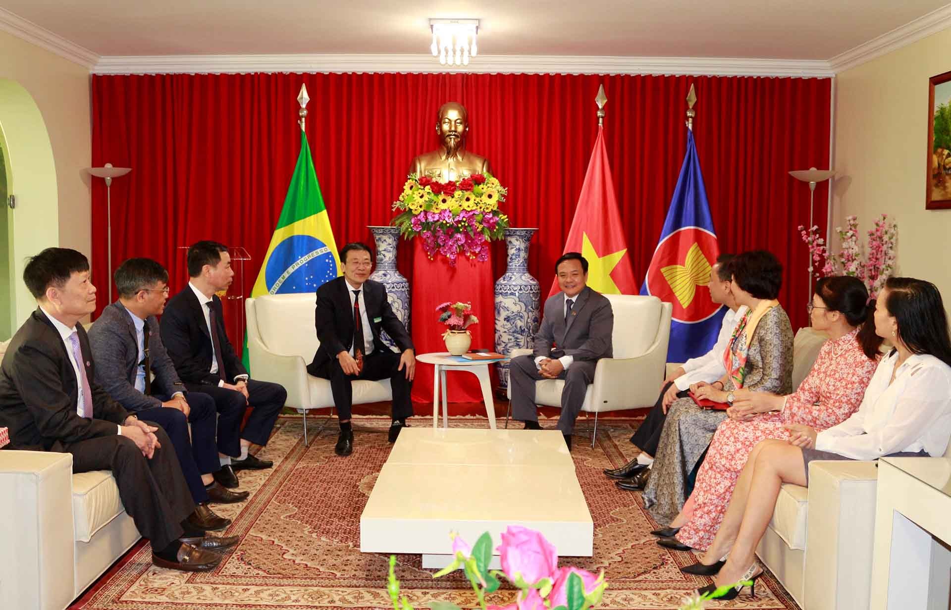 Tăng cường thúc đẩy hợp tác kinh tế thương mại Việt Nam-Brazil Tăng cường thúc đẩy hợp tác kinh tế thương mại Việt Nam-Brazil