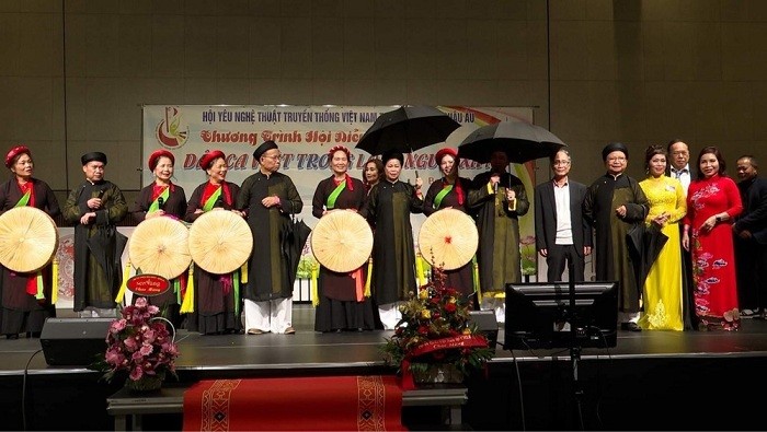 Dân ca trong lòng người Việt tại Đức Dân ca trong lòng người Việt tại Đức