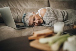 Những lưu ý quan trọng trong giấc ngủ trưa của người trên 50 tuổi