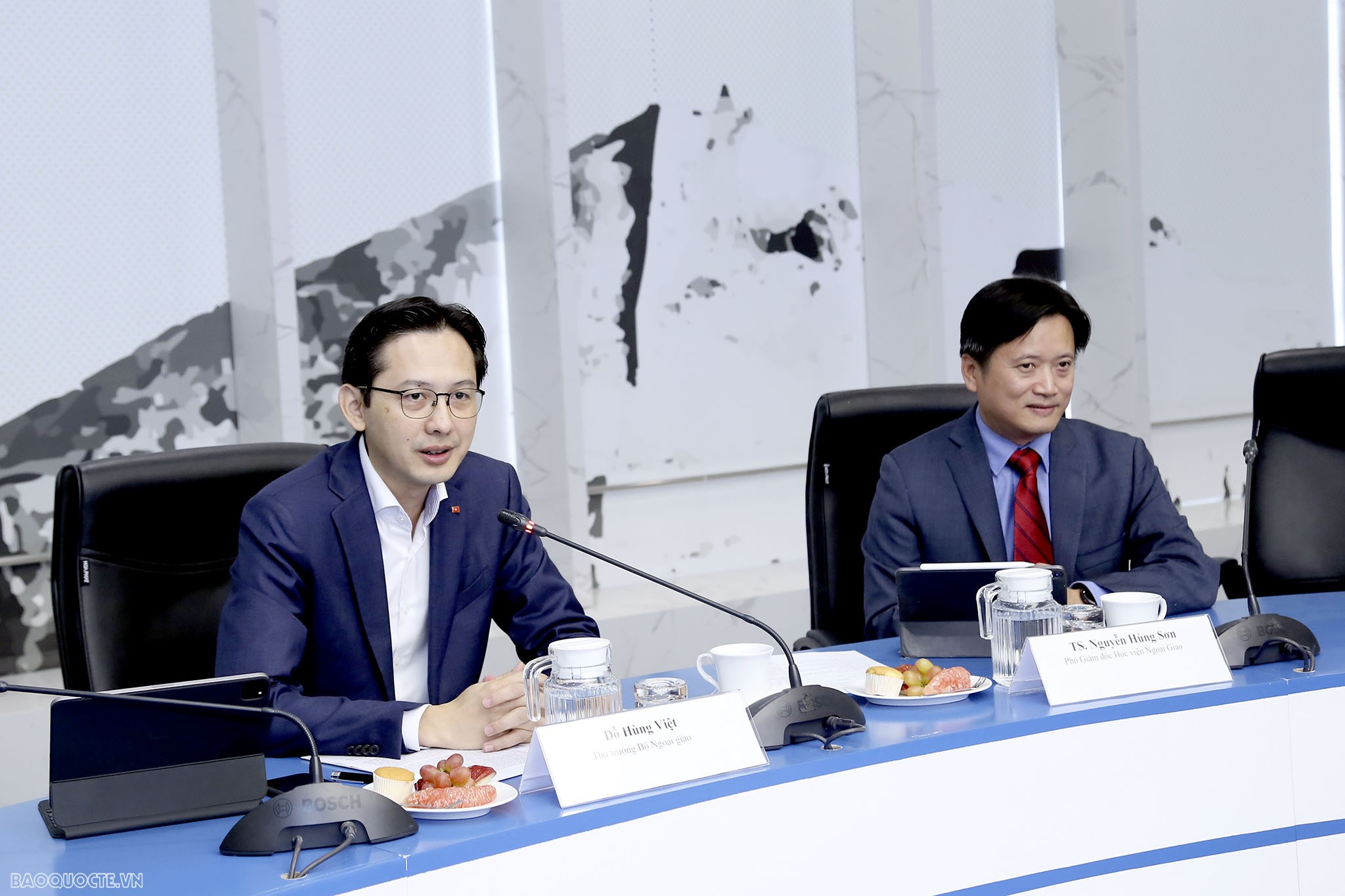 Thứ trưởng Ngoại giao Đỗ Hùng Việt dự Hội thảo về công tác nghiên cứu chiến lược trong tình hình mới nhân dịp thành lập viện NCCL.