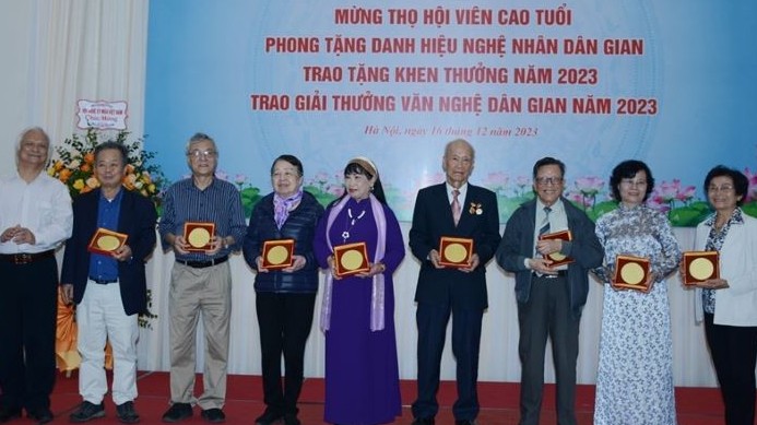 Lễ trao giải thưởng Văn nghệ dân gian năm 2023