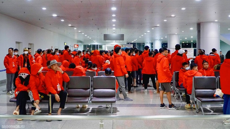 Chỗ dựa vững chắc cho công dân Việt Nam ở nước ngoài