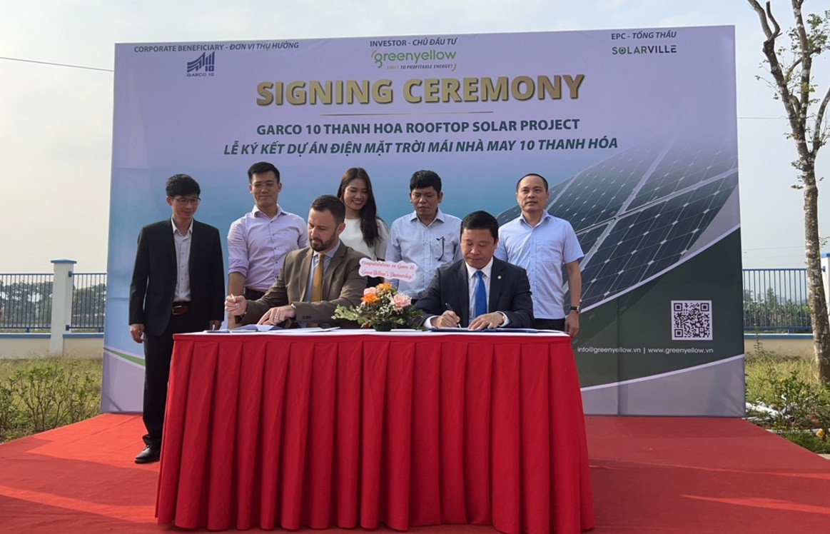 Đại diện Tổng Công ty May 10 và GreenYellow Power Ventures kí kết triển khai dự án điện năng lượng mặt mái nhà. Đại diện Tổng Công ty May 10 và GreenYellow Power Ventures kí kết triển khai dự án điện năng lượng mặt mái nhà.